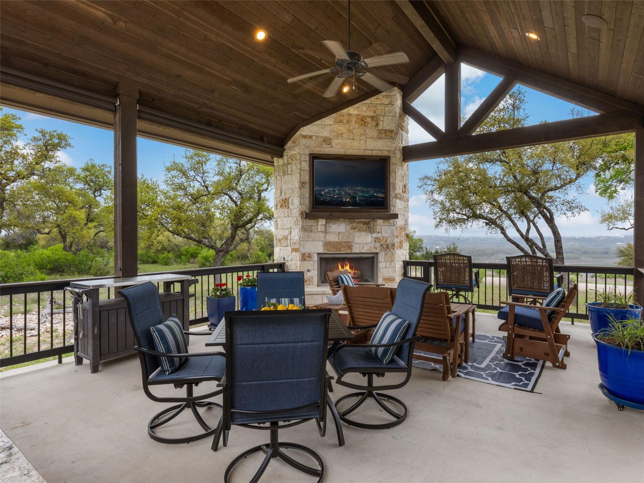 2145 San Jose Way, Canyon Lake, TX 78133