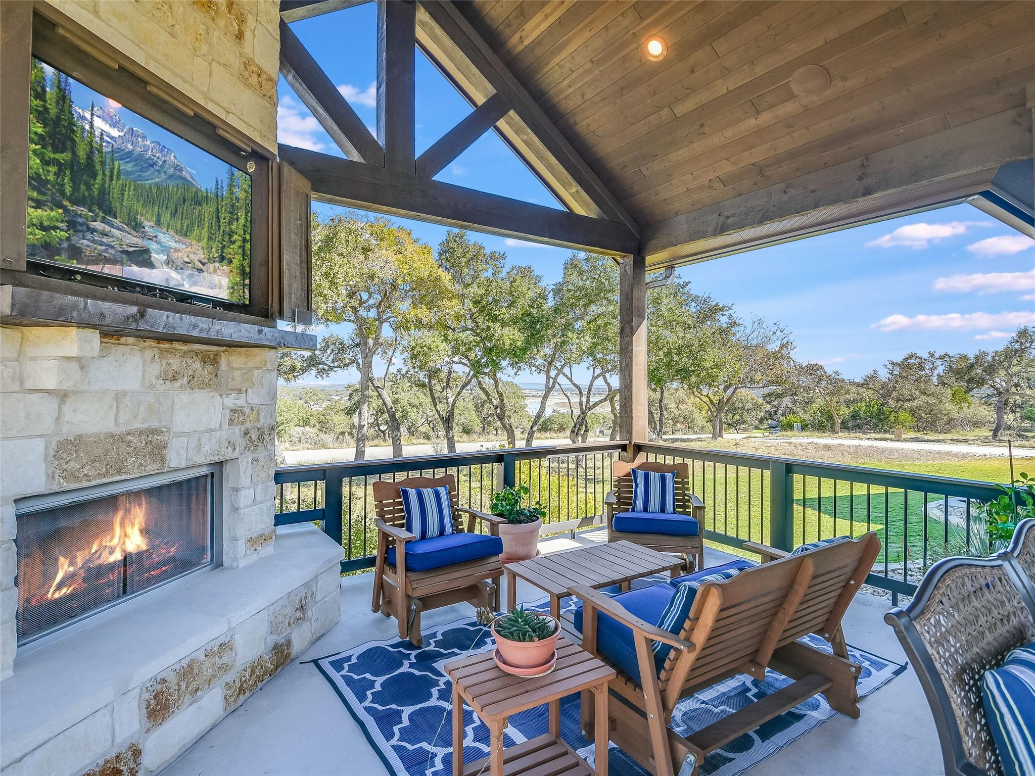 2145 San Jose Way, Canyon Lake, TX 78133