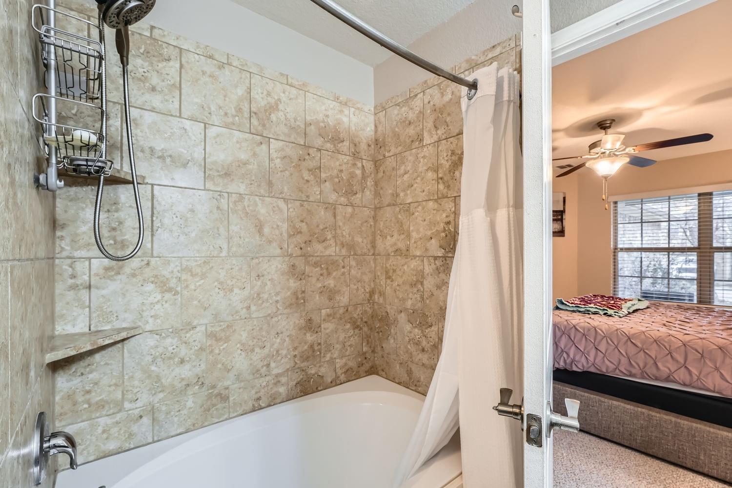 3504 Alpine Autumn Dr, Austin, TX 78744