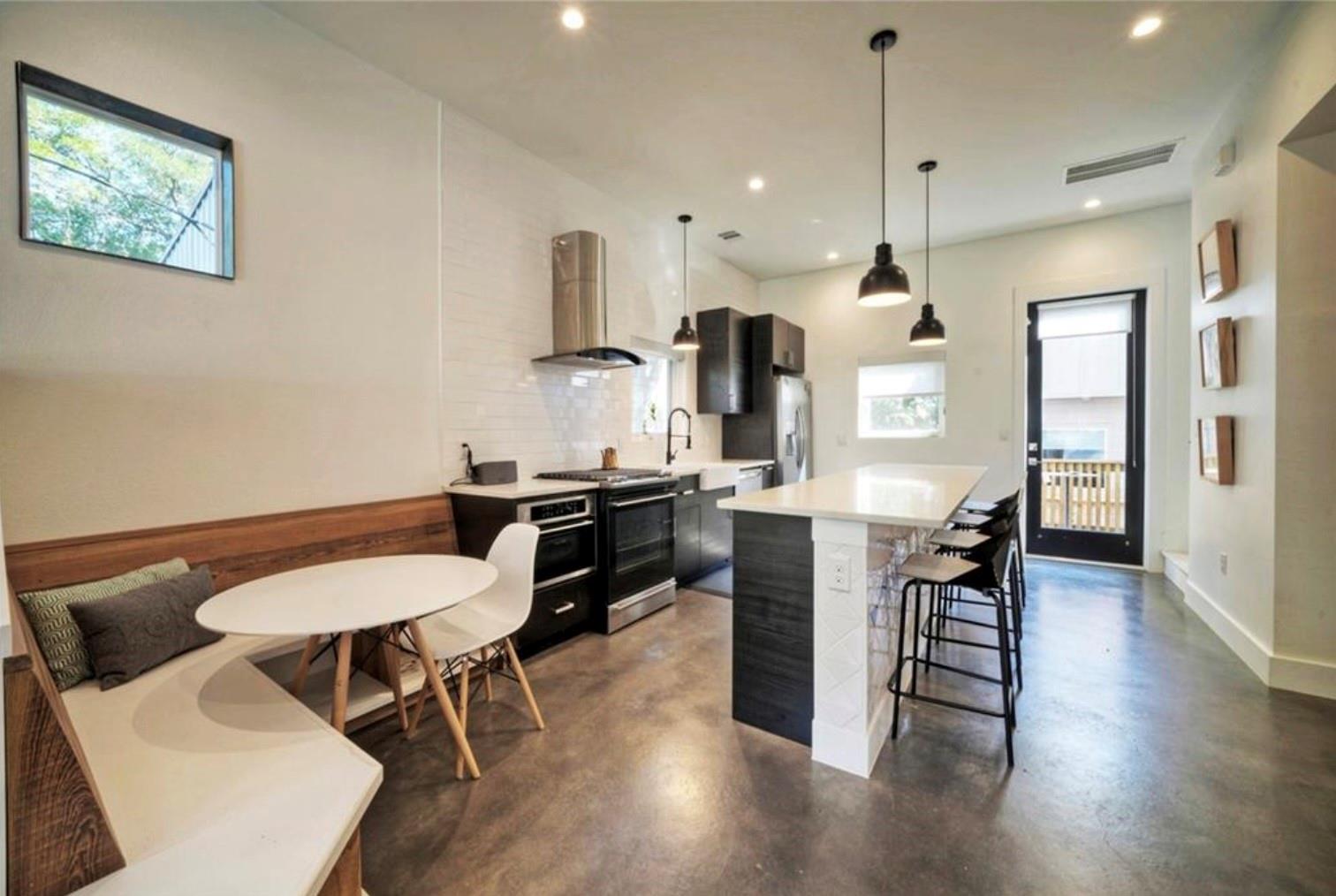 4608 Santa Anna St # 1, Austin, TX 78721