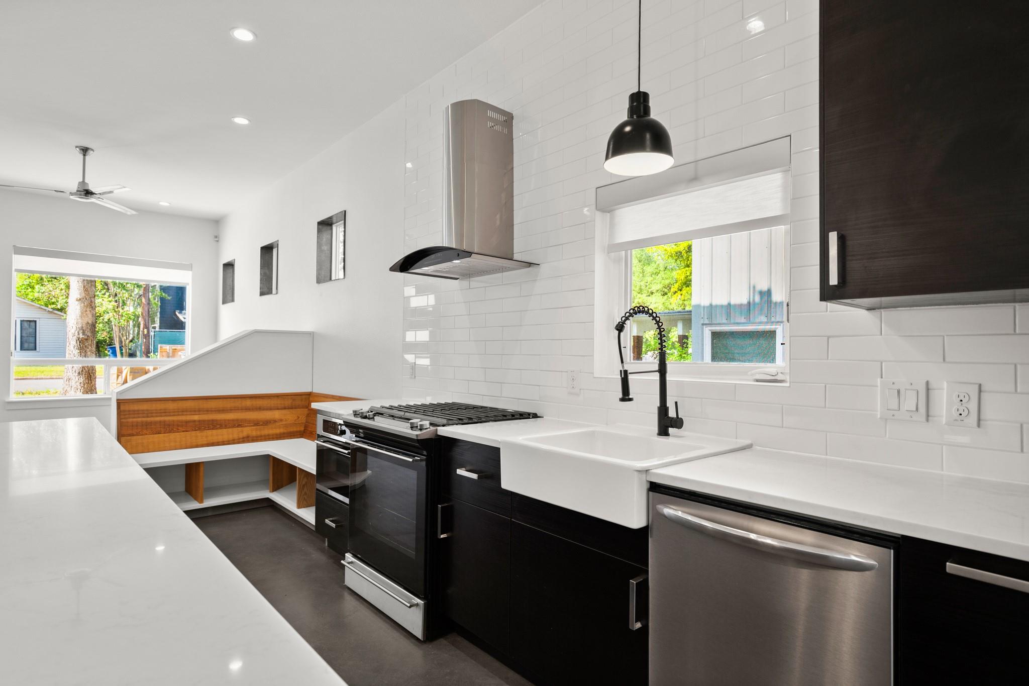 4608 Santa Anna St # 1, Austin, TX 78721