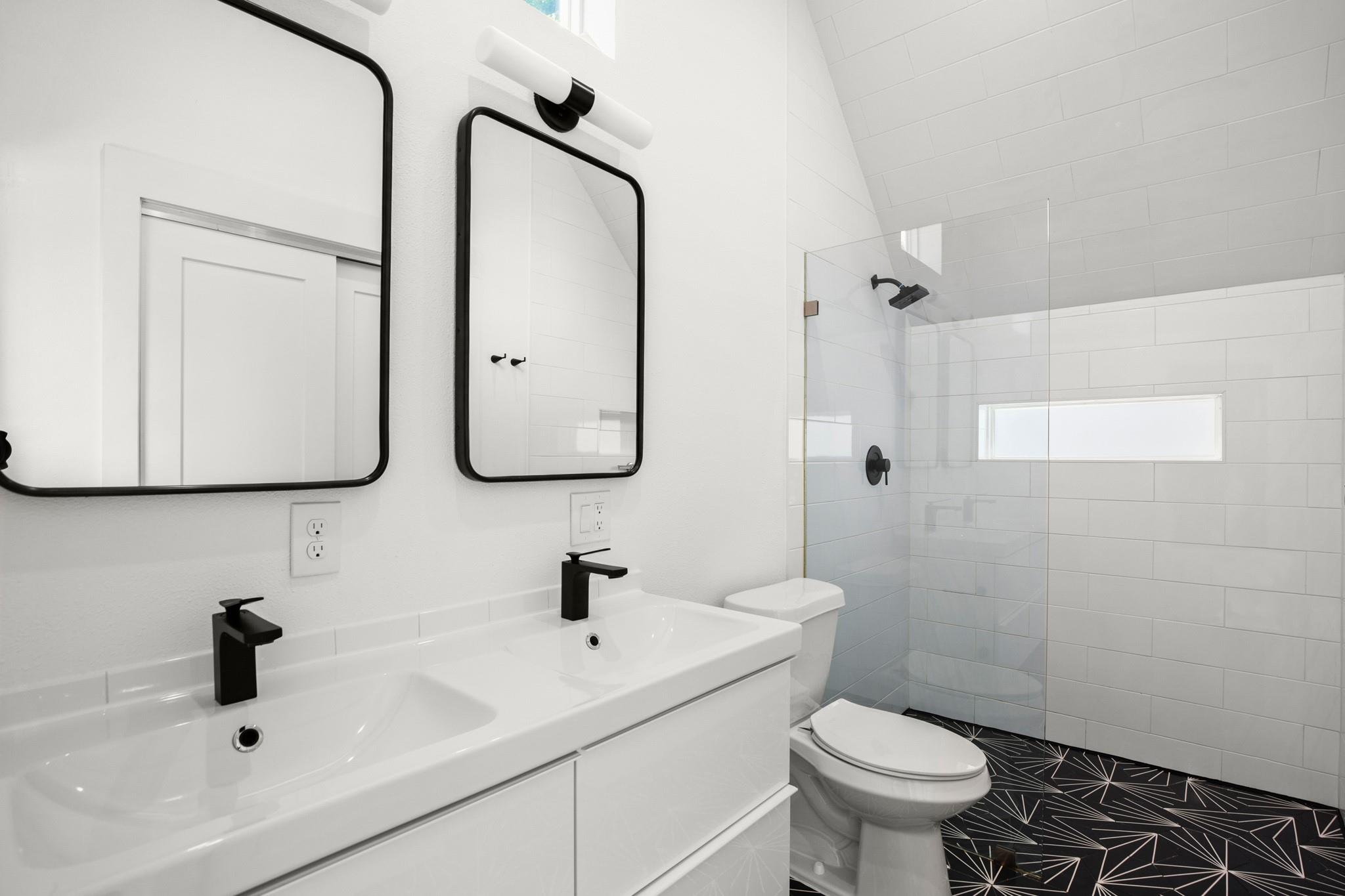 4608 Santa Anna St # 1, Austin, TX 78721