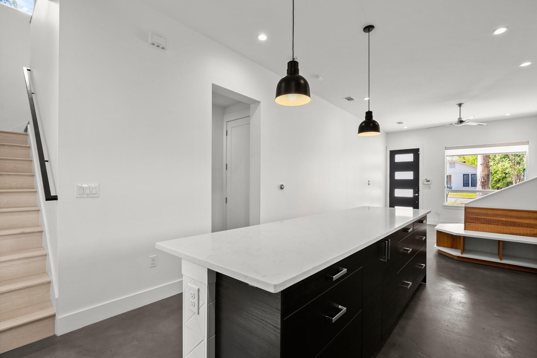 4608 Santa Anna St # 1, Austin, TX 78721