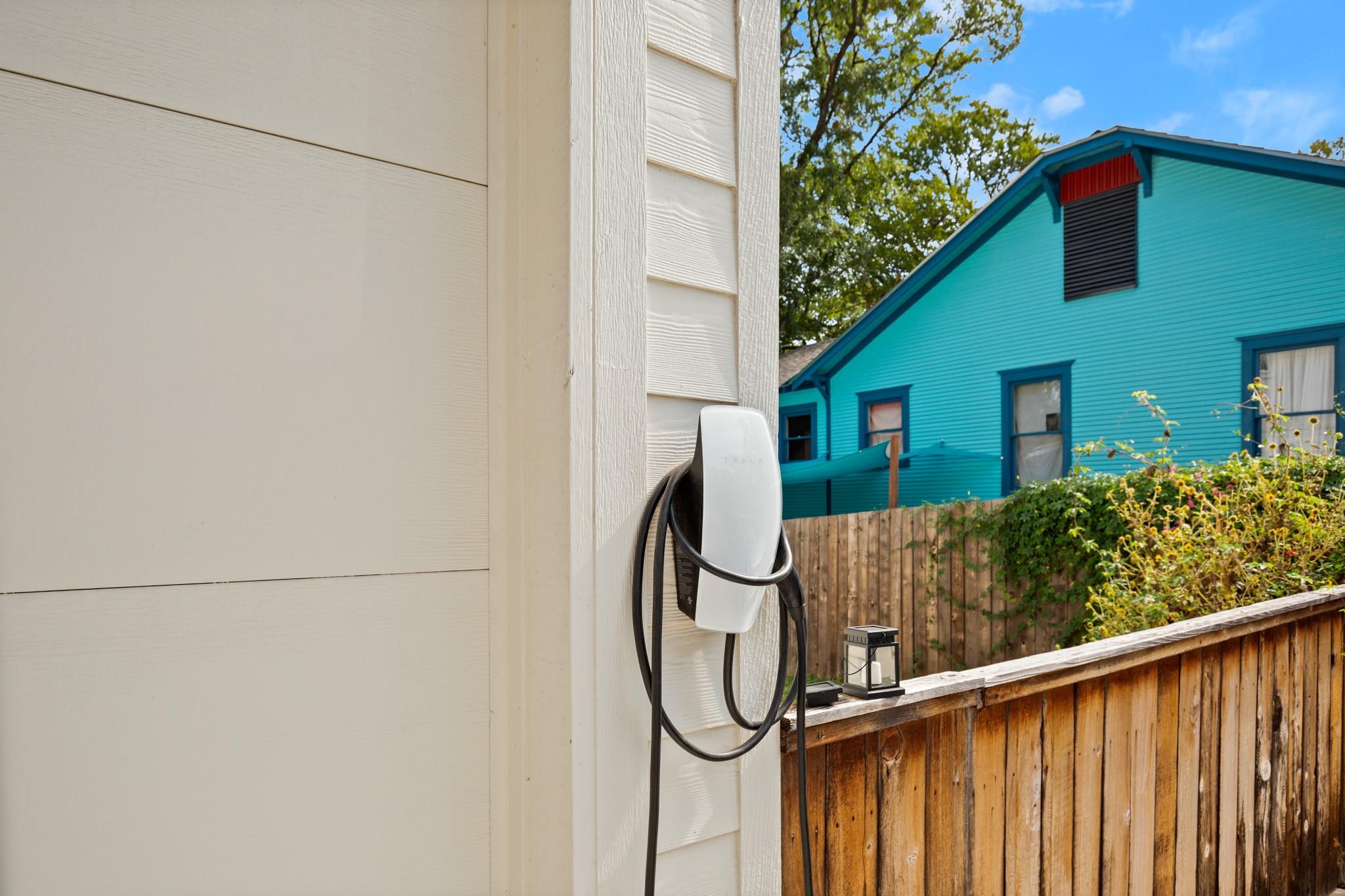 4608 Santa Anna St # 1, Austin, TX 78721