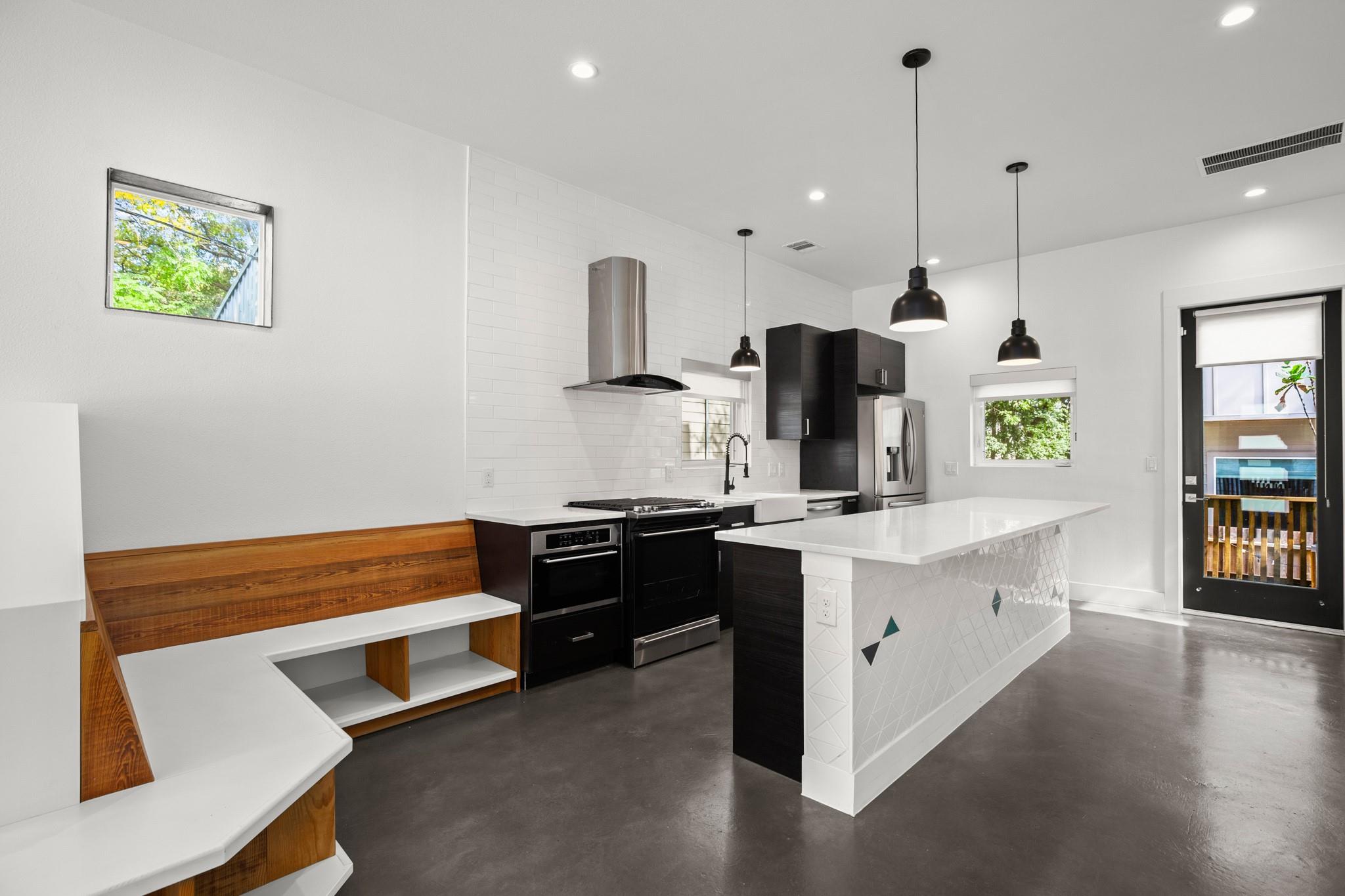 4608 Santa Anna St # 1, Austin, TX 78721