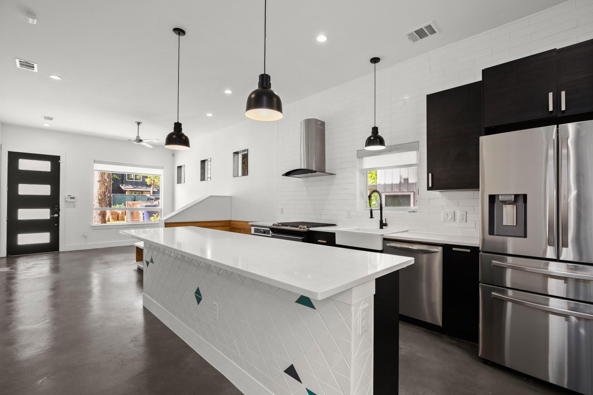 4608 Santa Anna St # 1, Austin, TX 78721