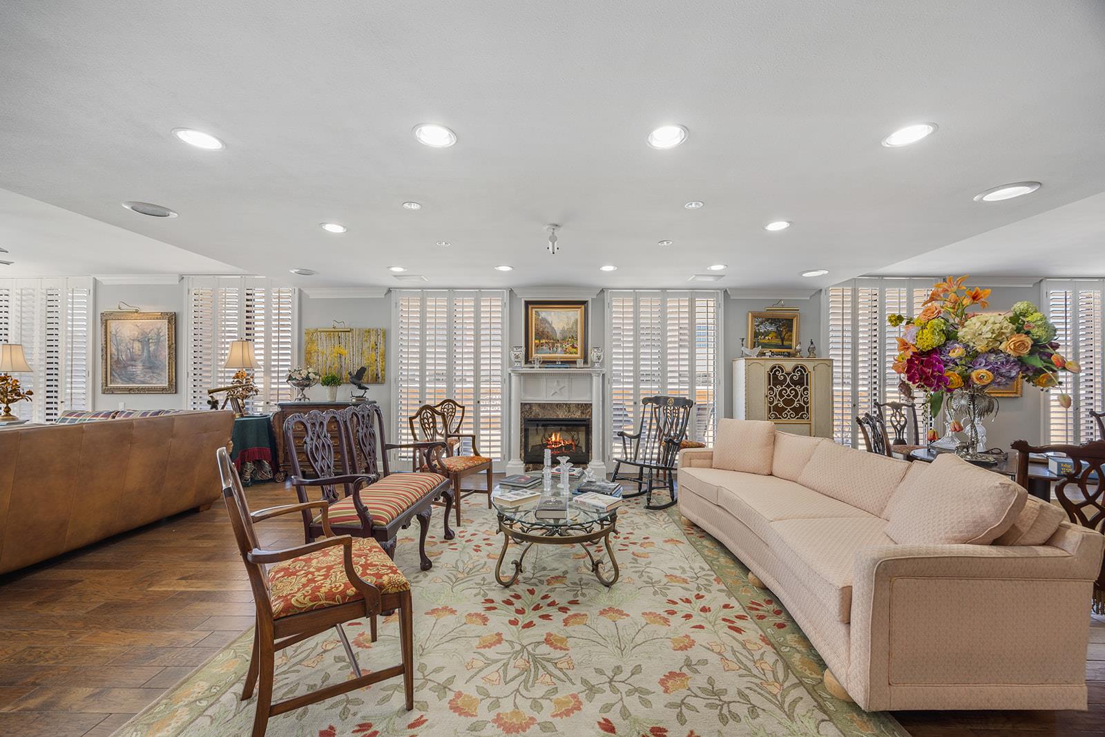 1122 Colorado St # 1004, Austin, TX 78701