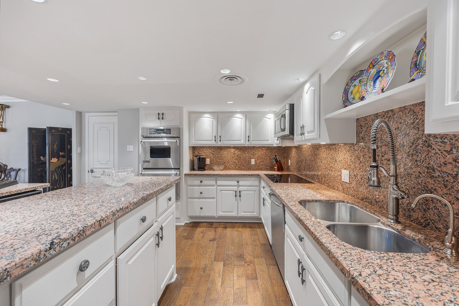 1122 Colorado St # 1004, Austin, TX 78701