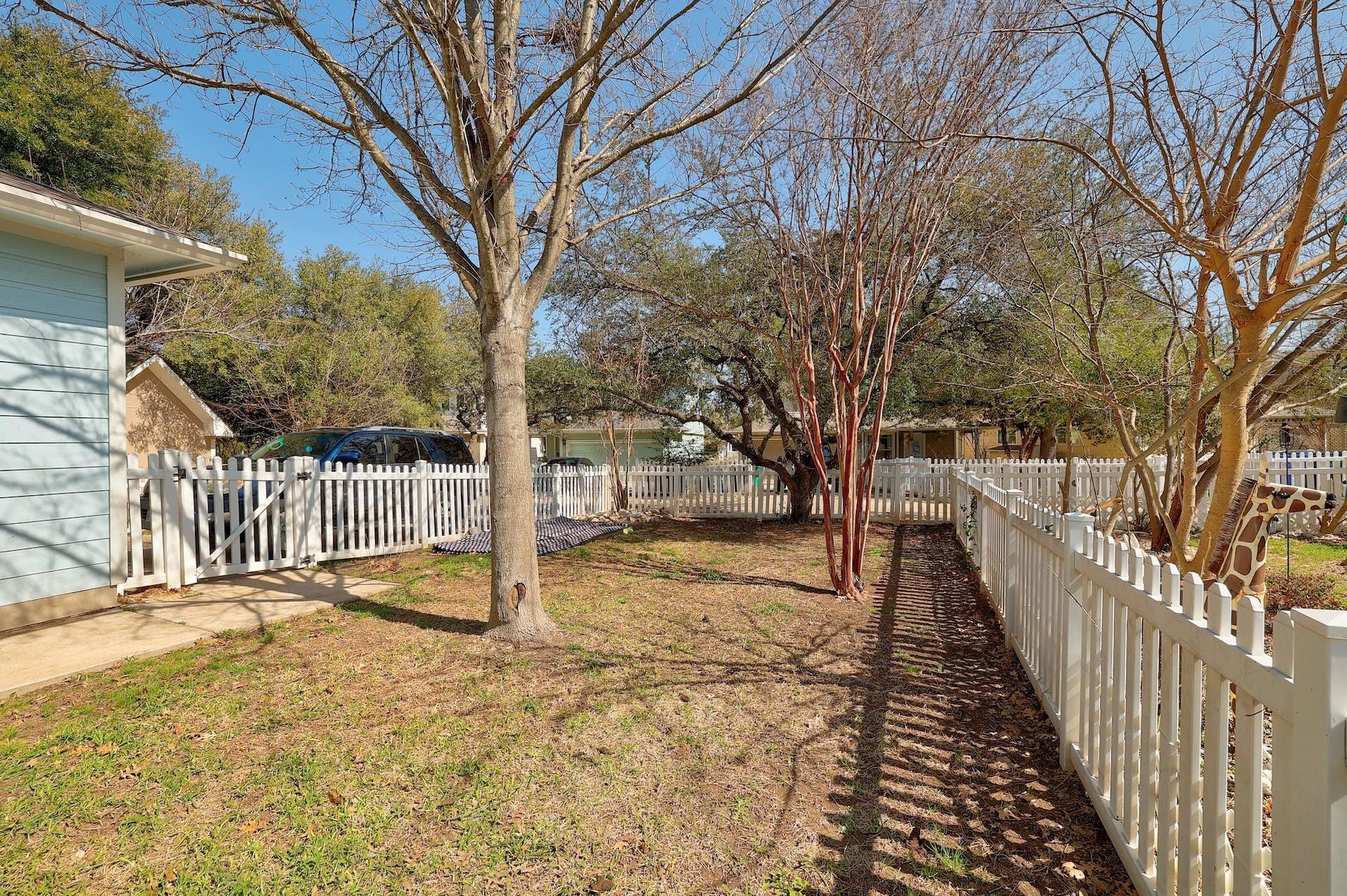 211 N Lynnwood Trl, Cedar Park, TX 78613