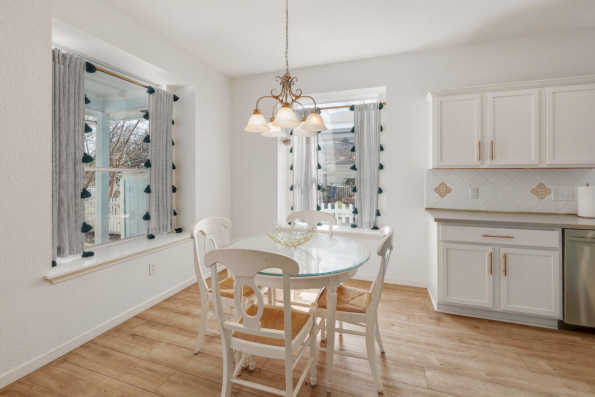 211 N Lynnwood Trl, Cedar Park, TX 78613