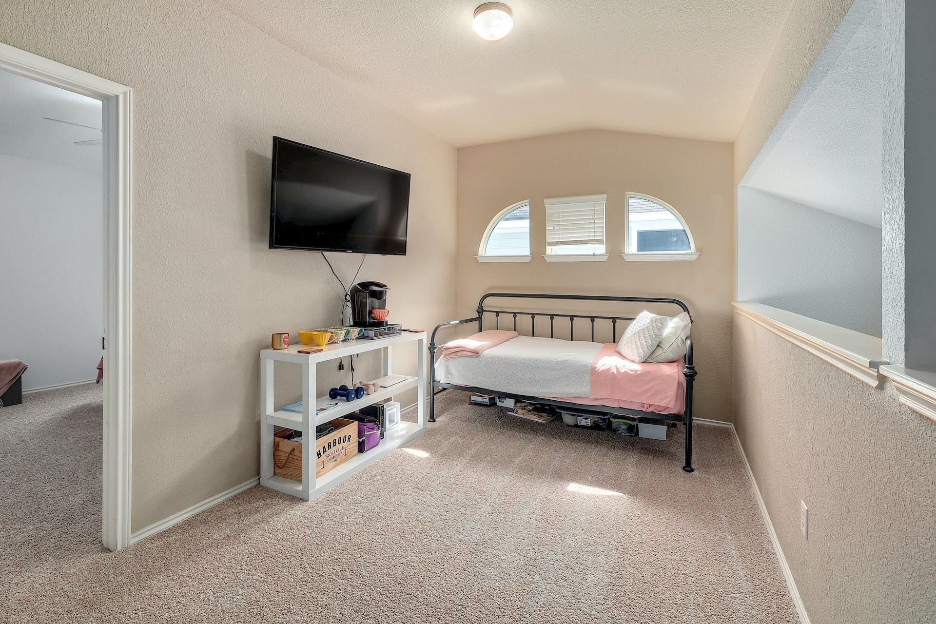 211 N Lynnwood Trl, Cedar Park, TX 78613