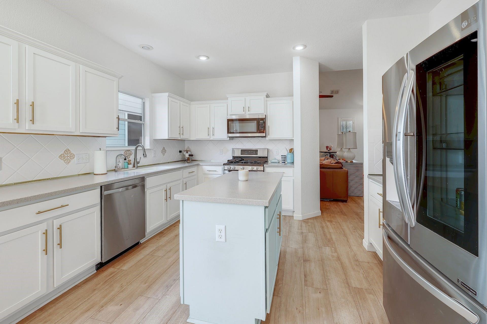 211 N Lynnwood Trl, Cedar Park, TX 78613