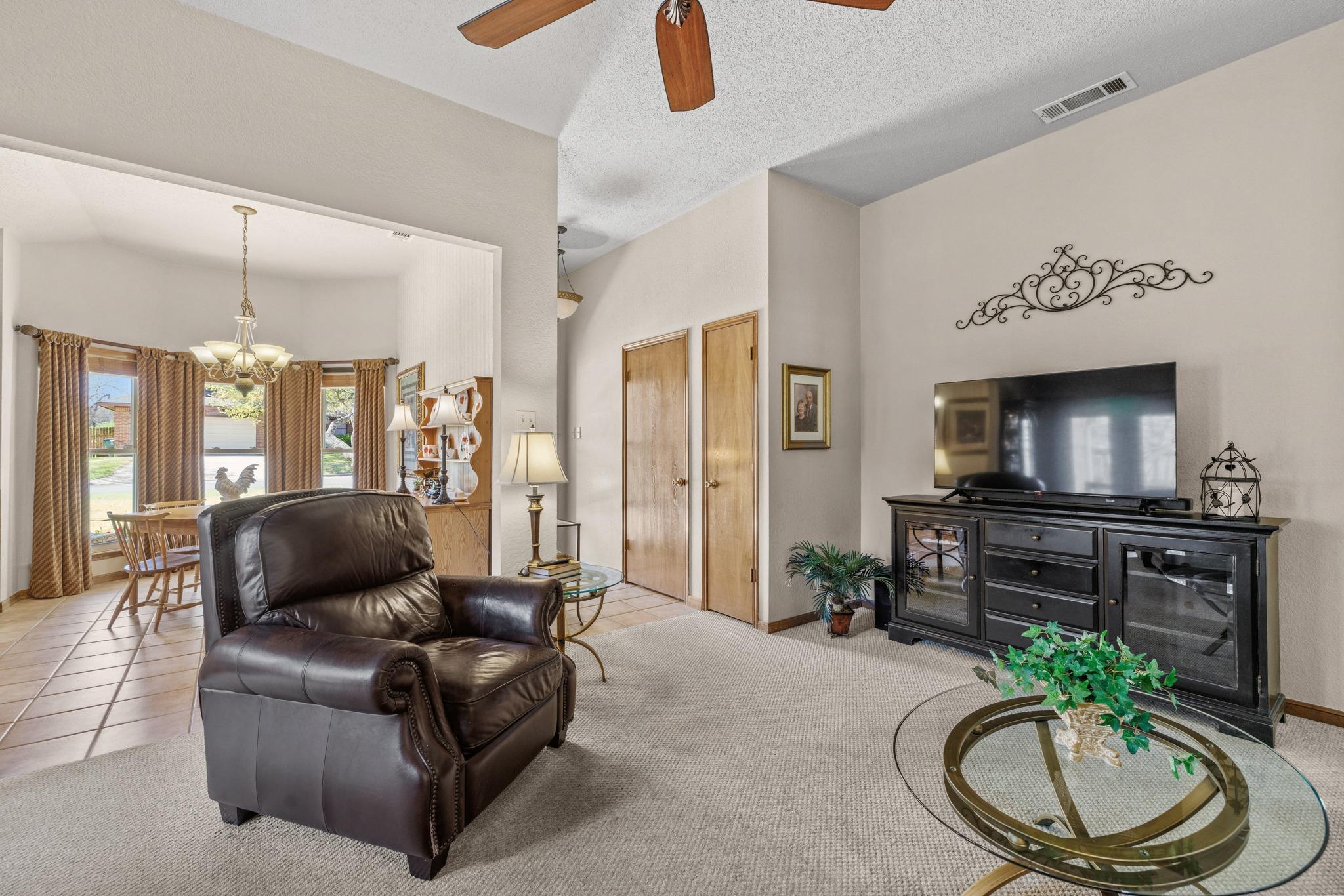 706 Post Oak Cir, Cedar Park, TX 78613