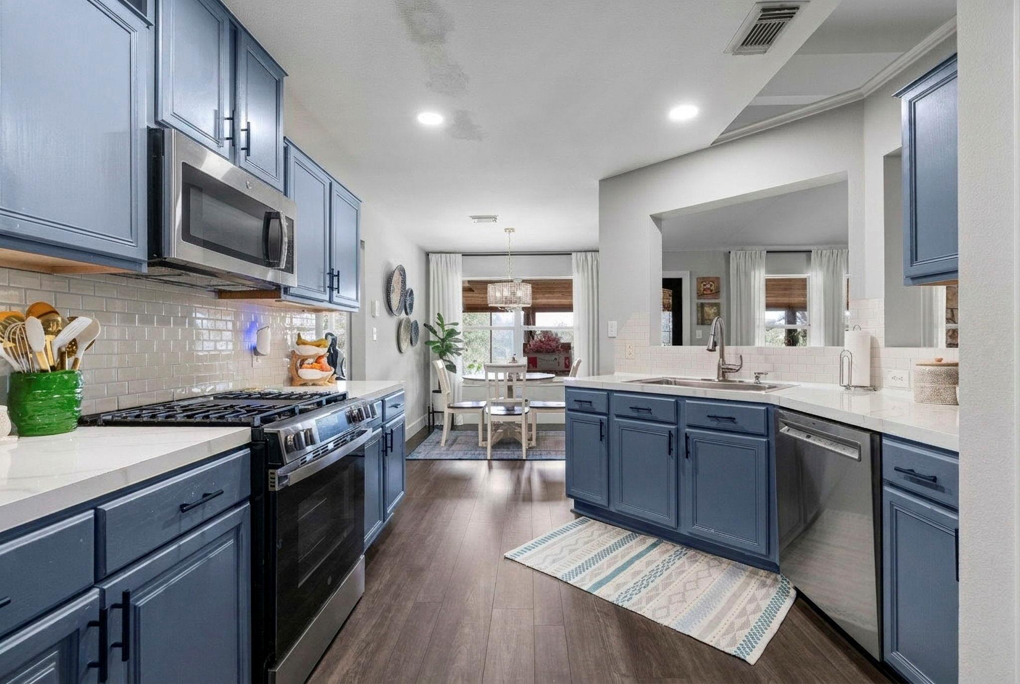 1003 Sunset Canyon Dr S, Dripping Springs, TX 78620