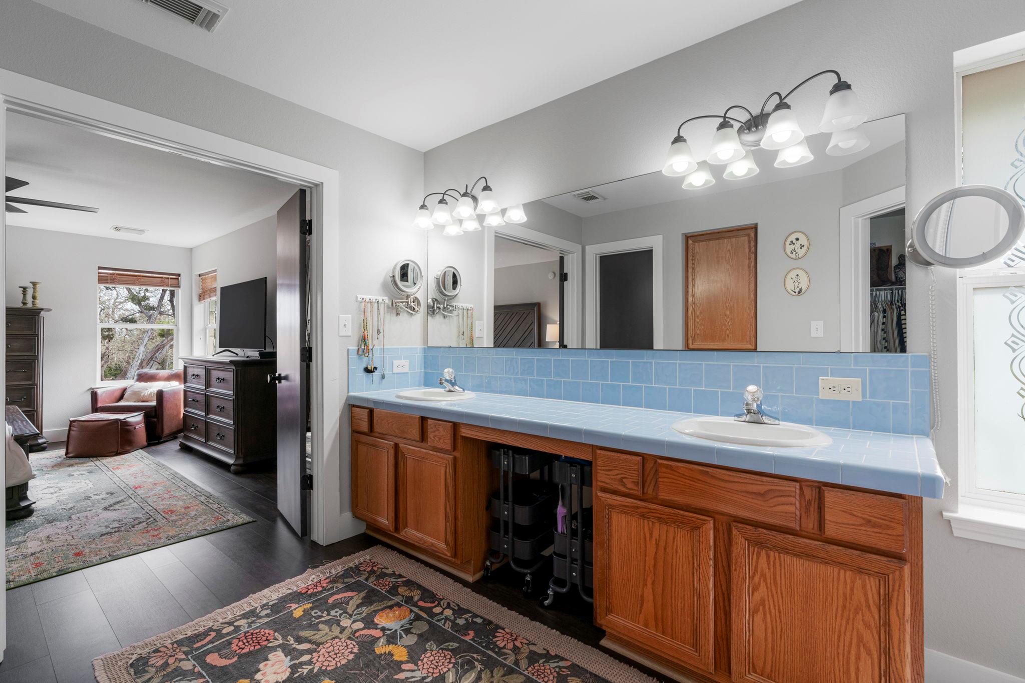 1003 Sunset Canyon Dr S, Dripping Springs, TX 78620