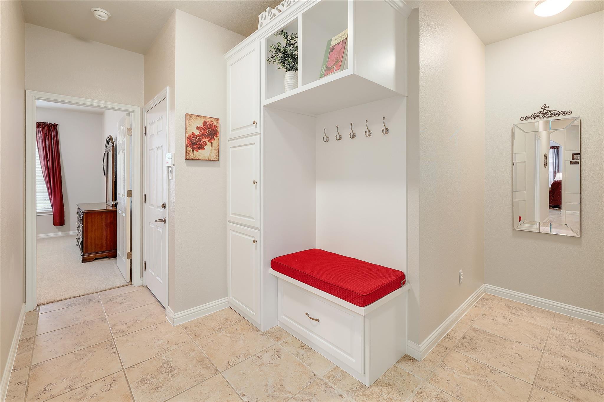 3333 Goldenoak Cir, Round Rock, TX 78681