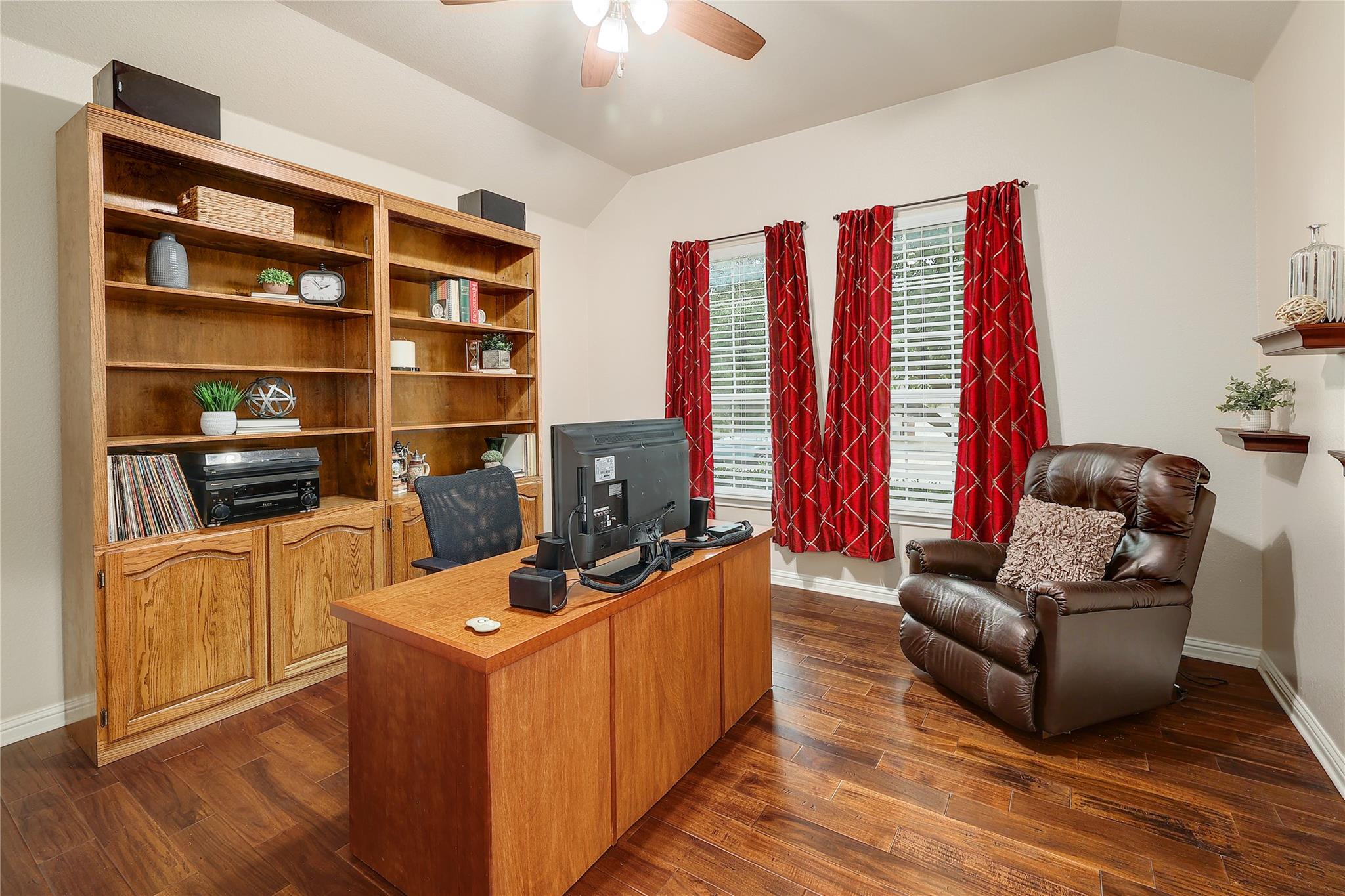 3333 Goldenoak Cir, Round Rock, TX 78681