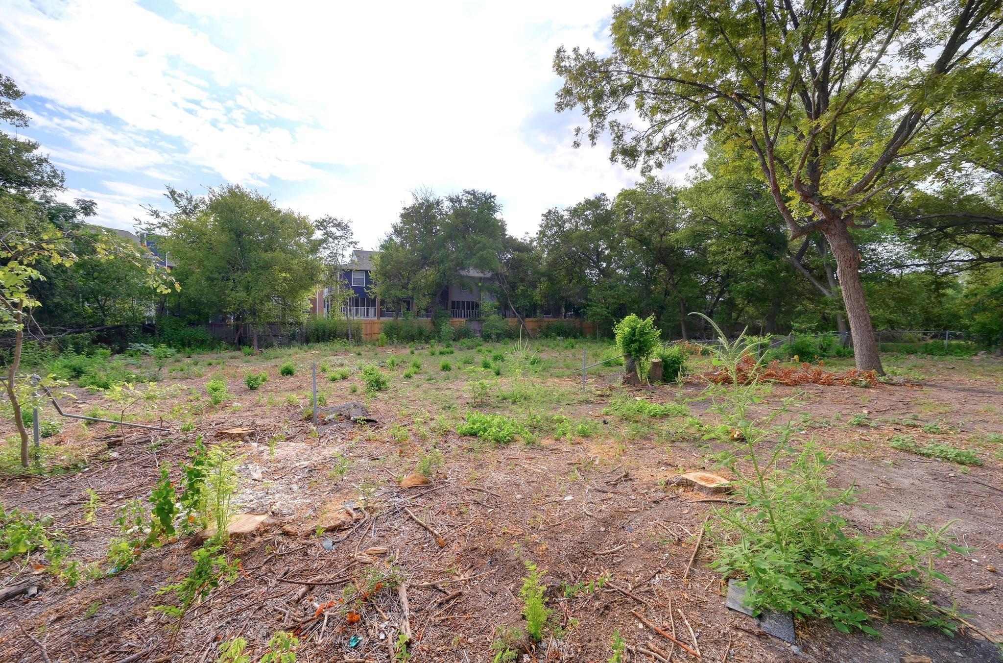 300 Pecan Dr, Austin, TX 78753