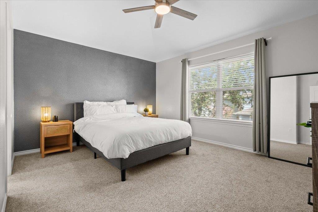 7312 E Ben White Blvd # 15, Austin, TX 78741