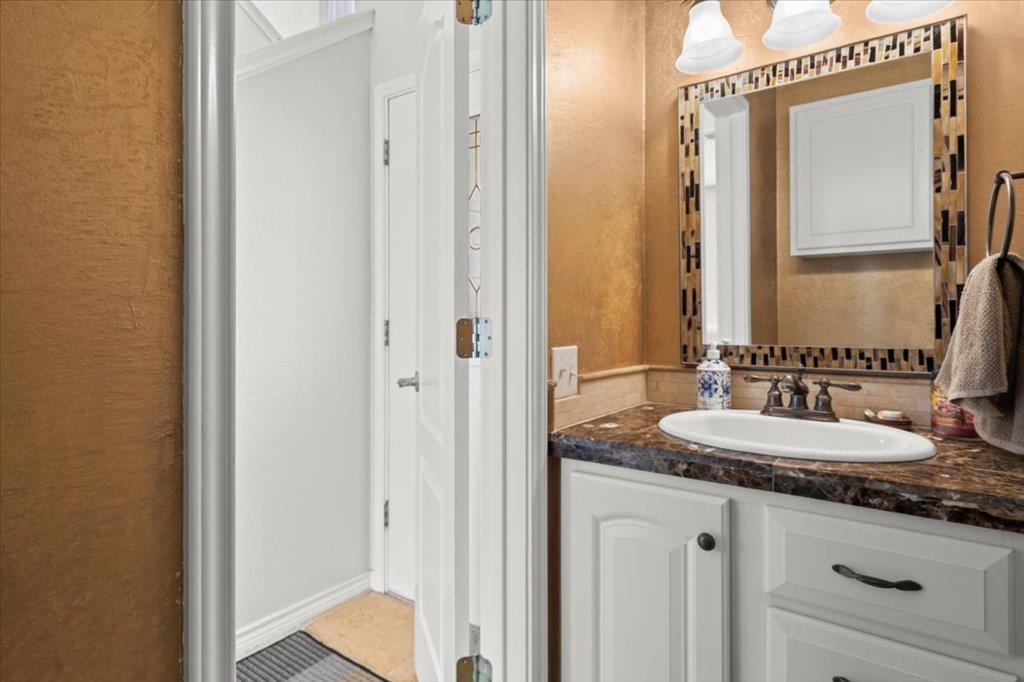 7312 E Ben White Blvd # 15, Austin, TX 78741