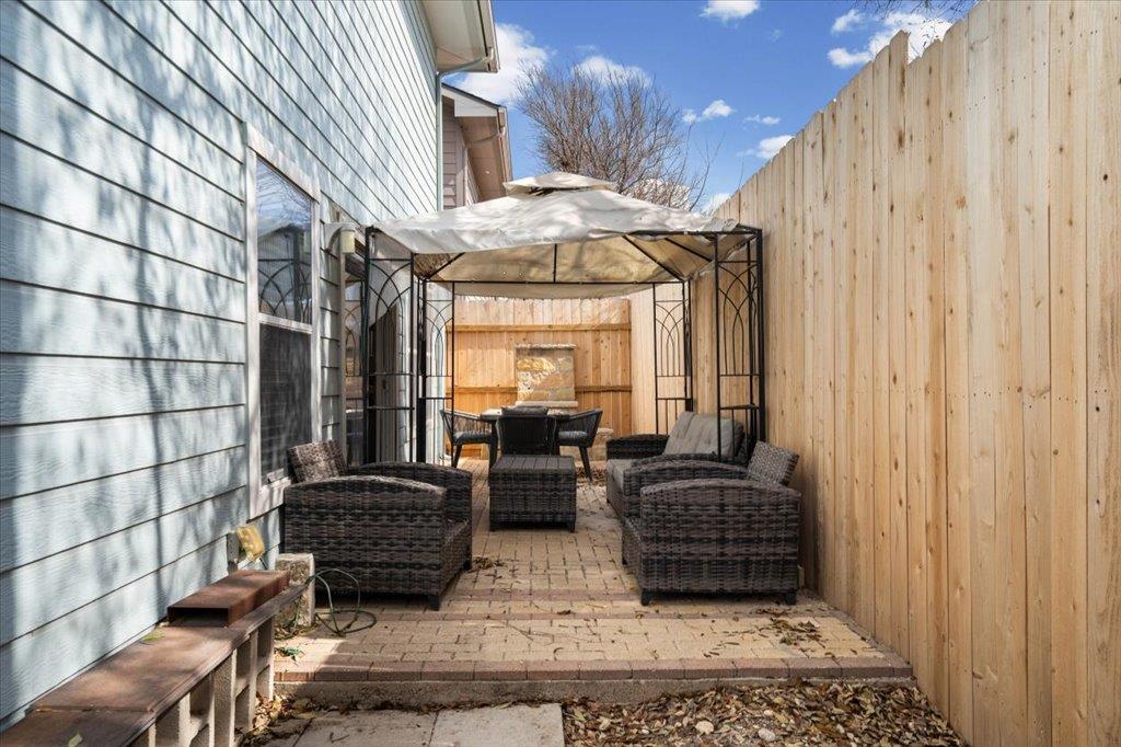 7312 E Ben White Blvd # 15, Austin, TX 78741