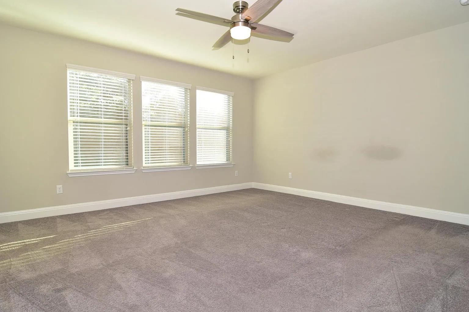 1050 Kenney Fort Xing # 22, Round Rock, TX 78665