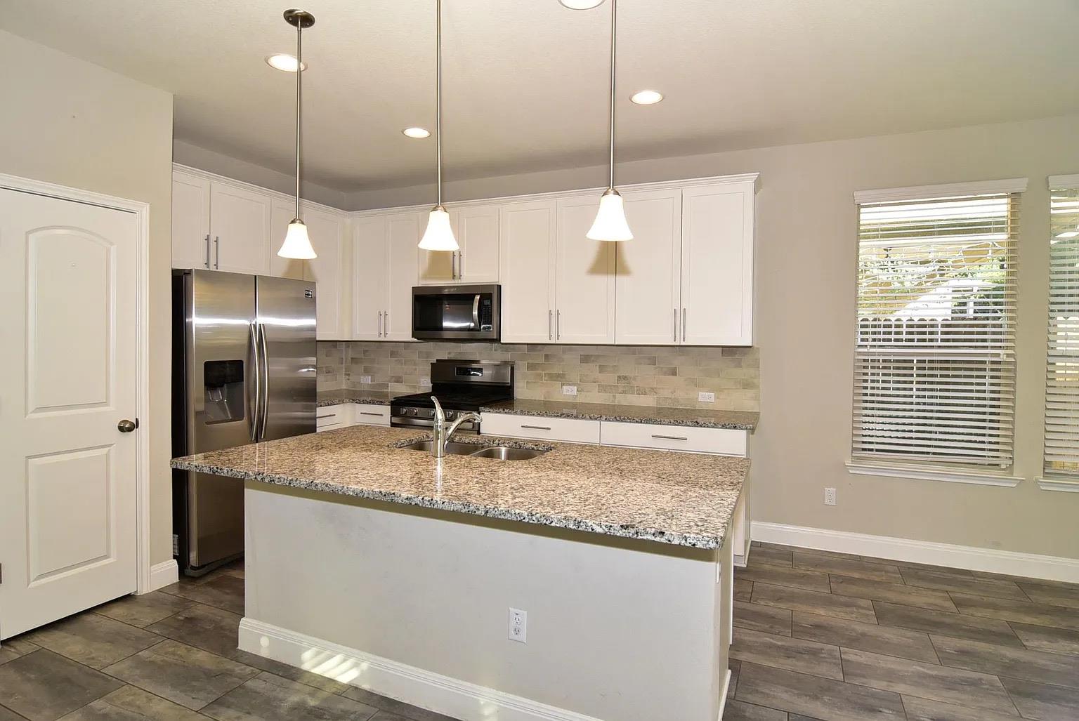 1050 Kenney Fort Xing # 22, Round Rock, TX 78665