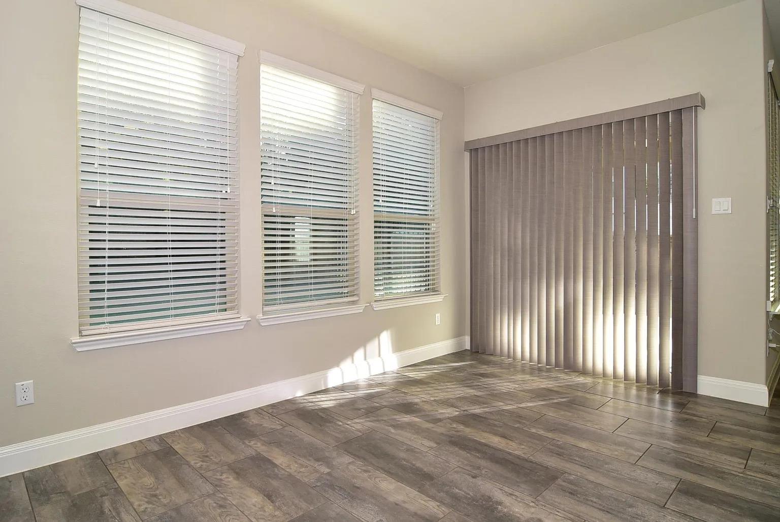 1050 Kenney Fort Xing # 22, Round Rock, TX 78665