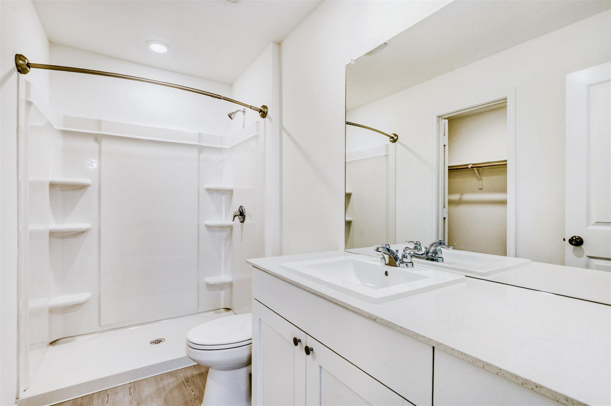 206 Kings Row Ln, Jarrell, TX 76537