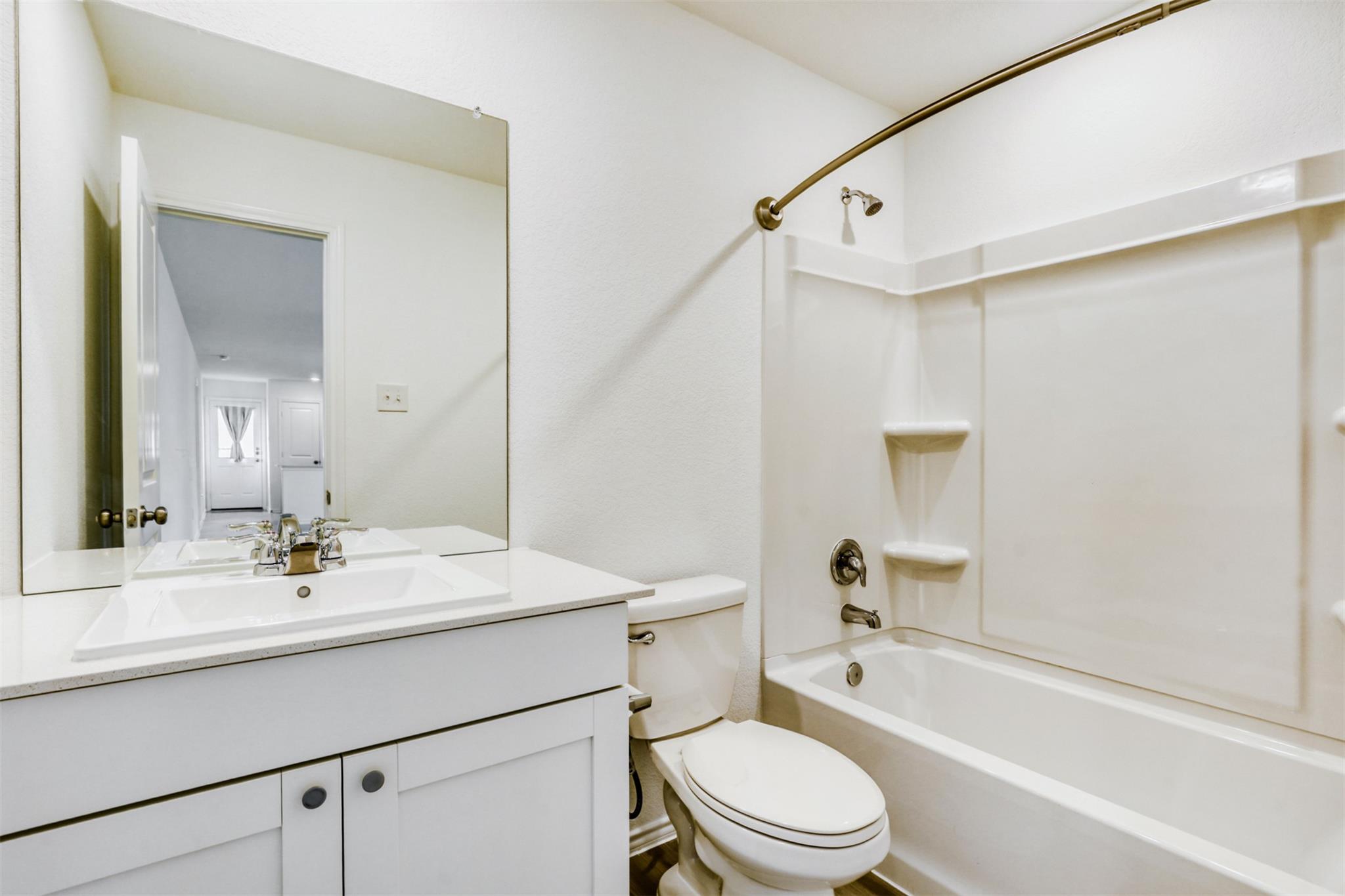 206 Kings Row Ln, Jarrell, TX 76537