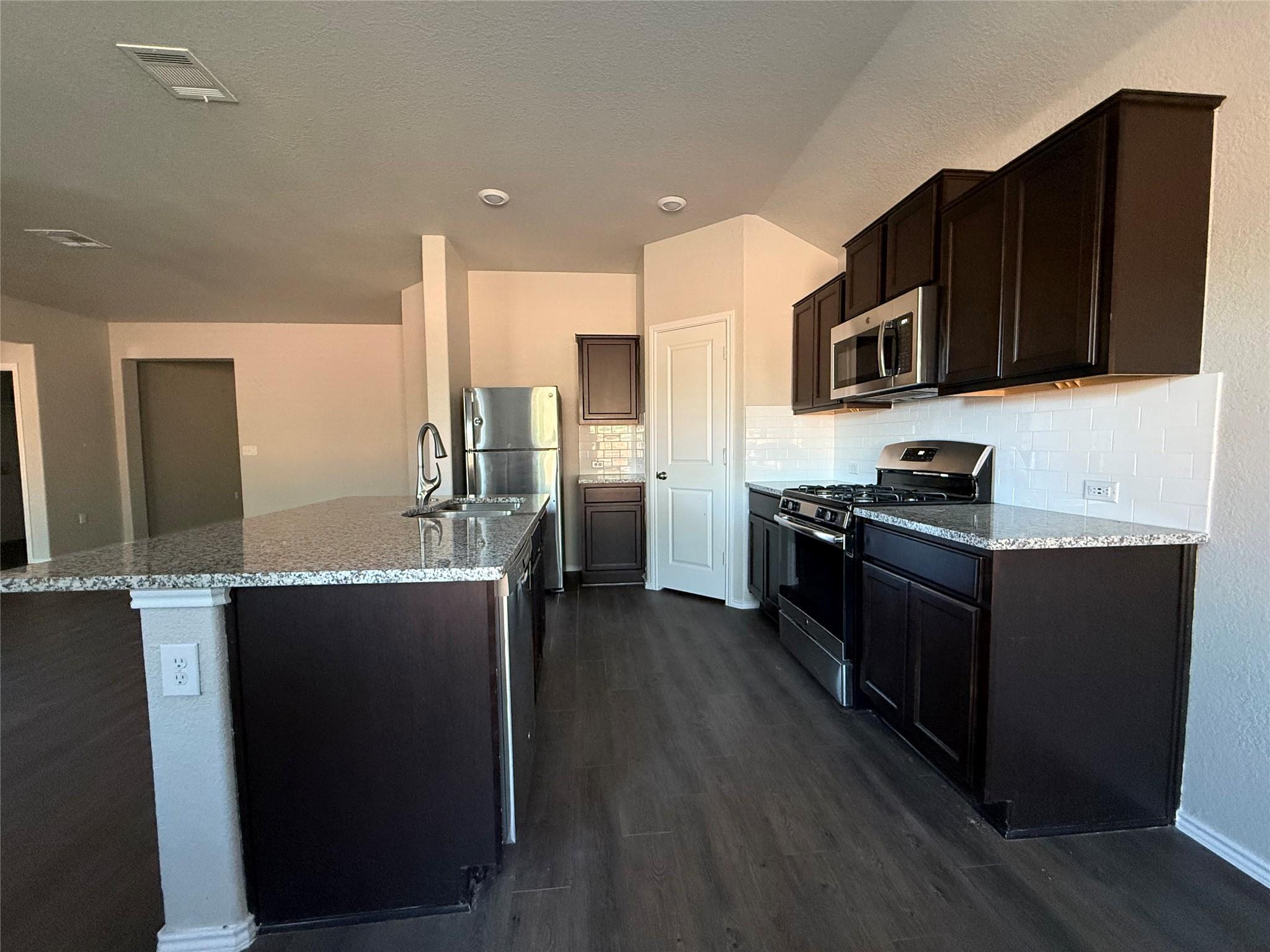 136 Jackson Blue Ln, Kyle, TX 78640