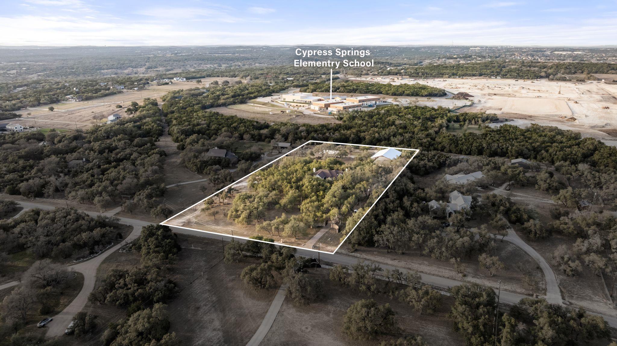 999 Enchanted Oaks Dr, Driftwood, TX 78619