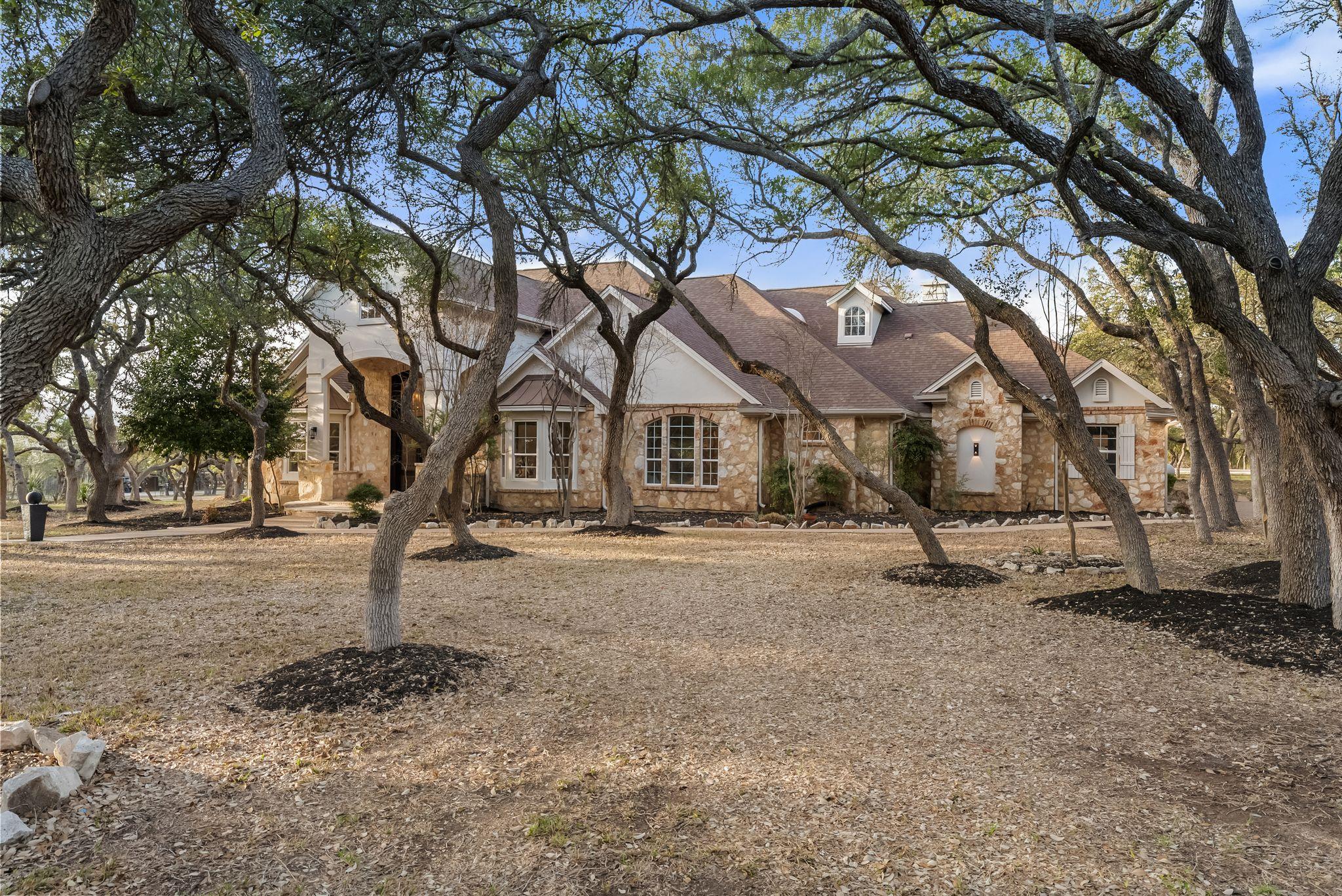 999 Enchanted Oaks Dr, Driftwood, TX 78619