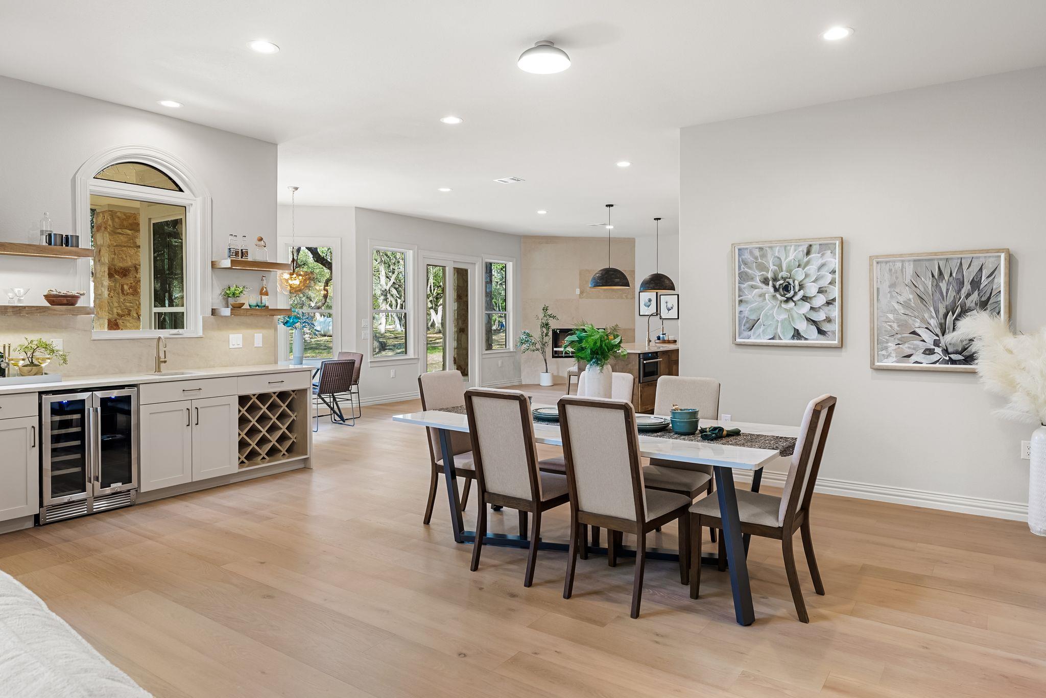 999 Enchanted Oaks Dr, Driftwood, TX 78619