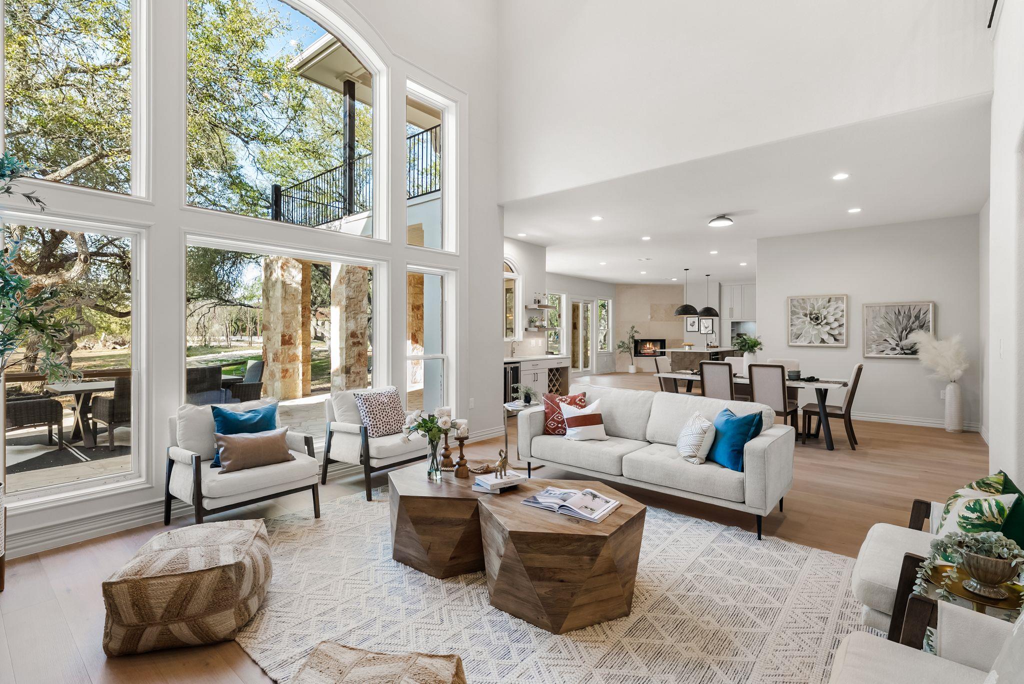 999 Enchanted Oaks Dr, Driftwood, TX 78619