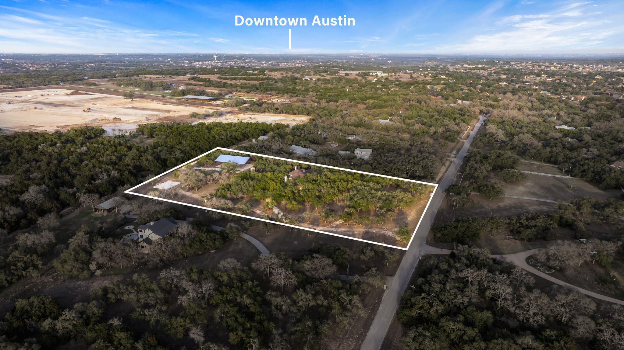 999 Enchanted Oaks Dr, Driftwood, TX 78619