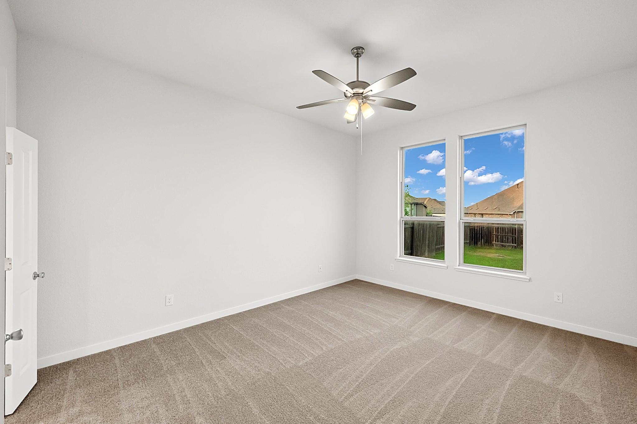 136 Tailwind Dr, Kyle, TX 78640