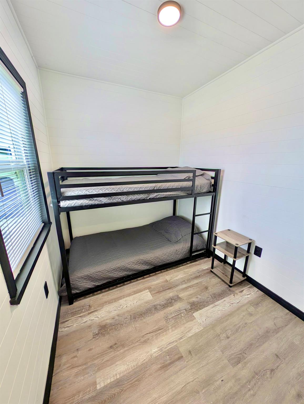 1118 County Road 447, Waelder, TX 78959