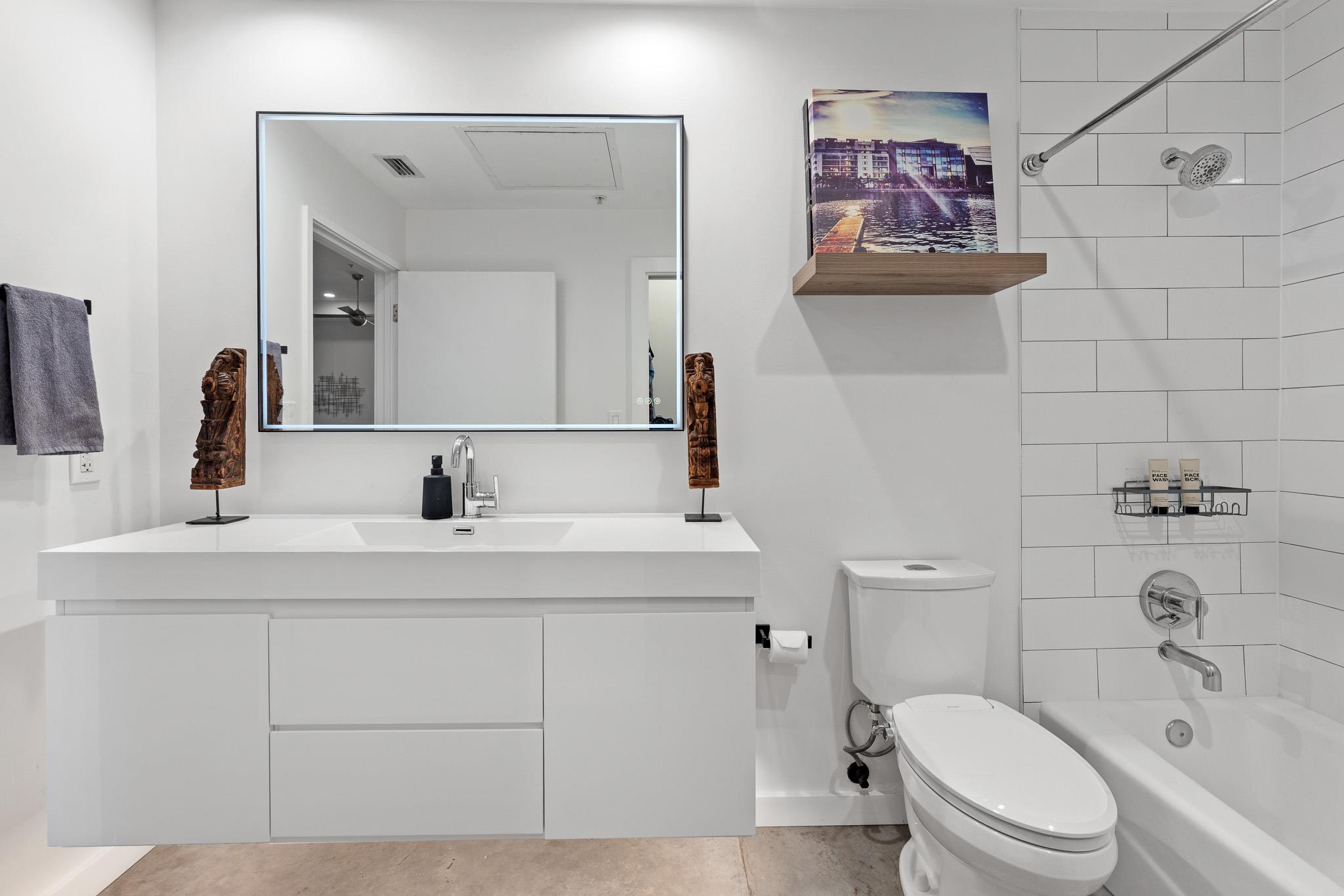 2124 E 6th St # 212, Austin, TX 78702