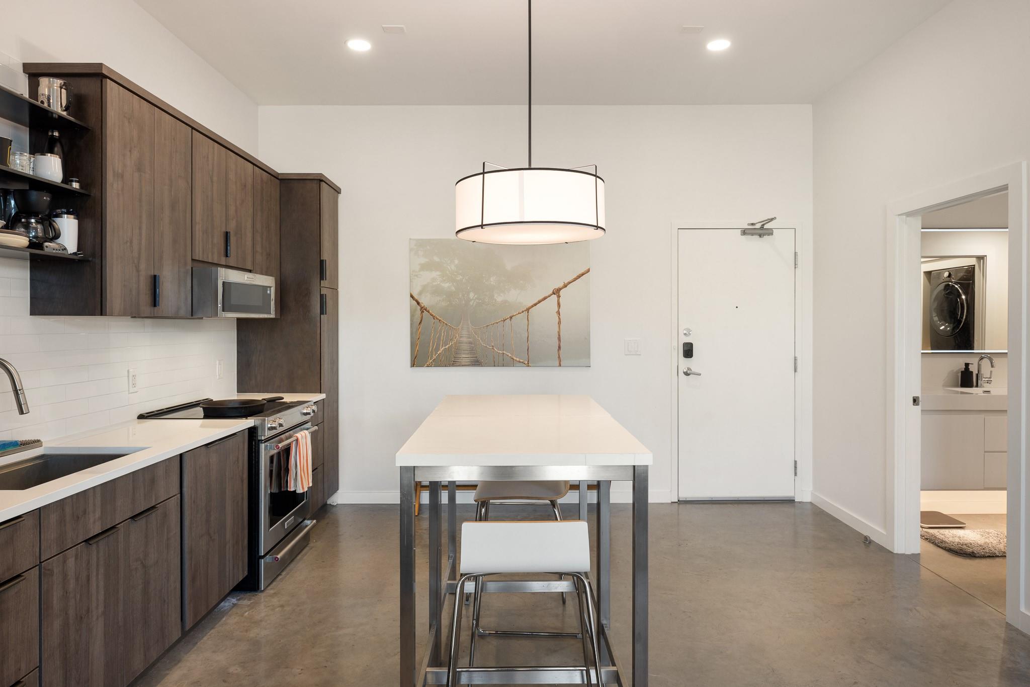 2124 E 6th St # 212, Austin, TX 78702