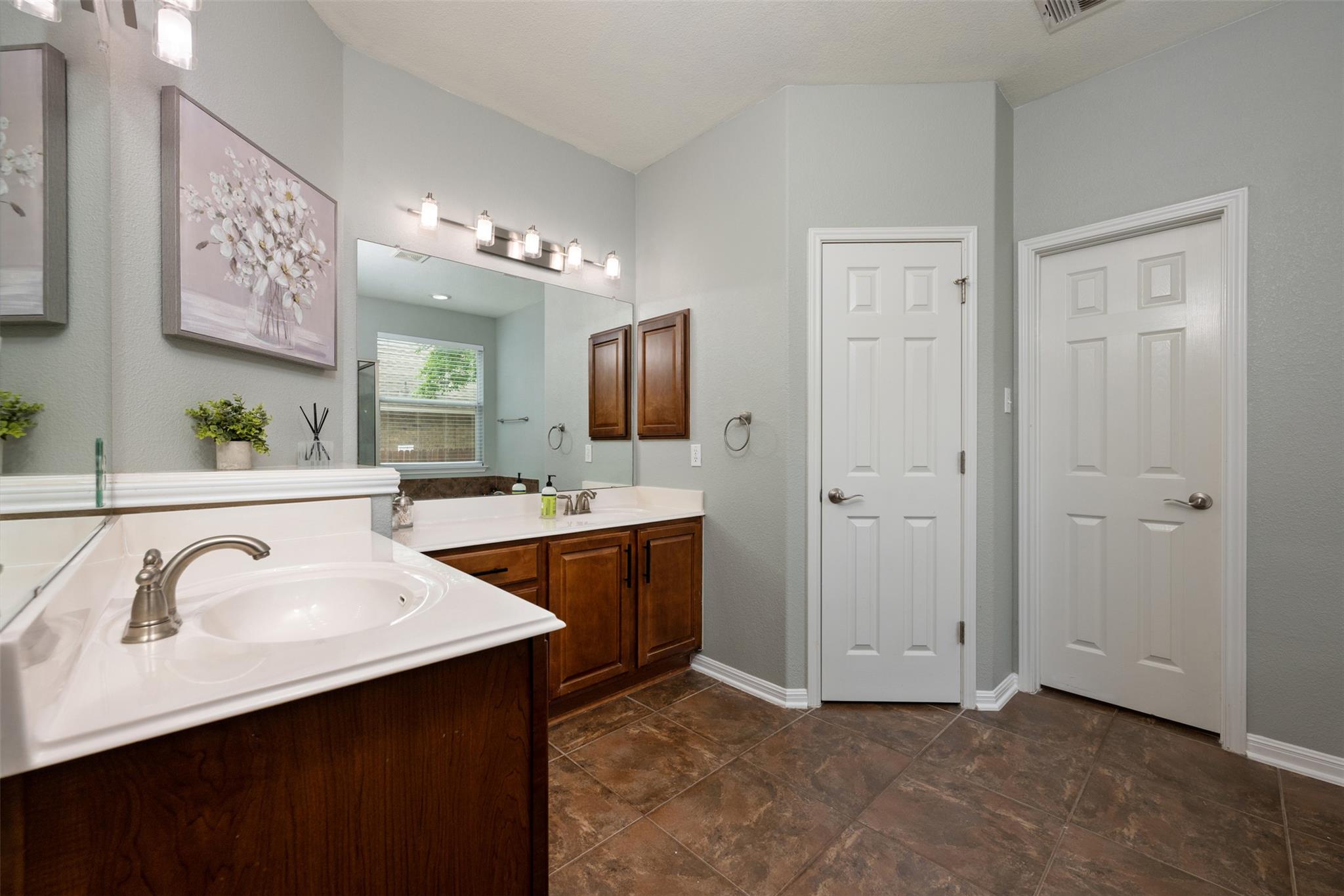 471 Crooked Crk, Buda, TX 78610