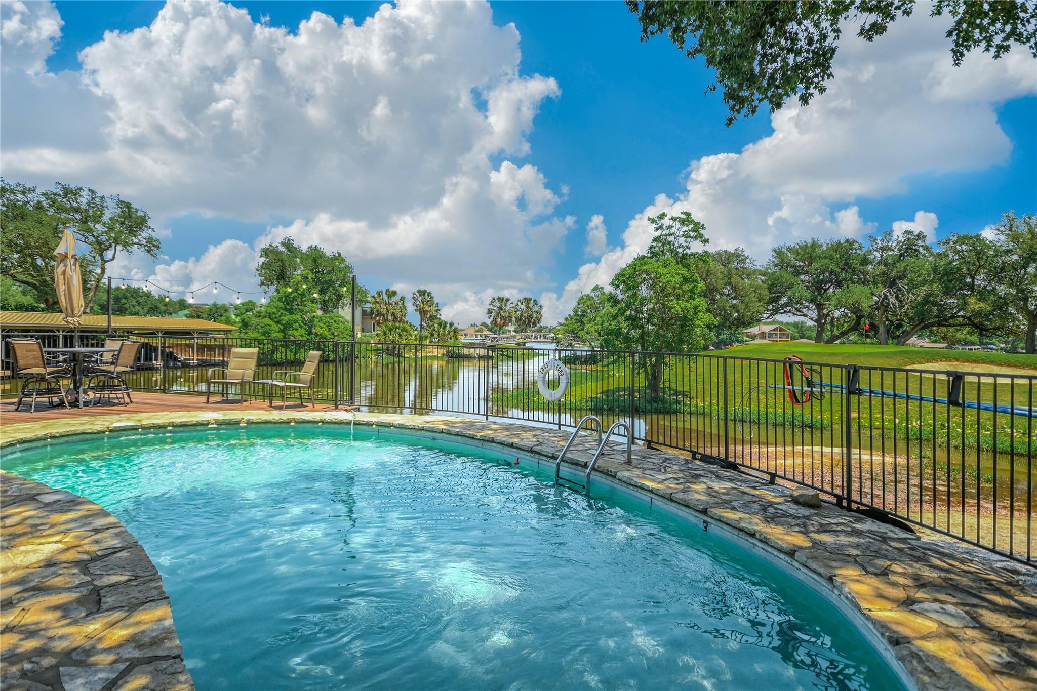 402 Lost Echo # 4, Horseshoe Bay, TX 78657