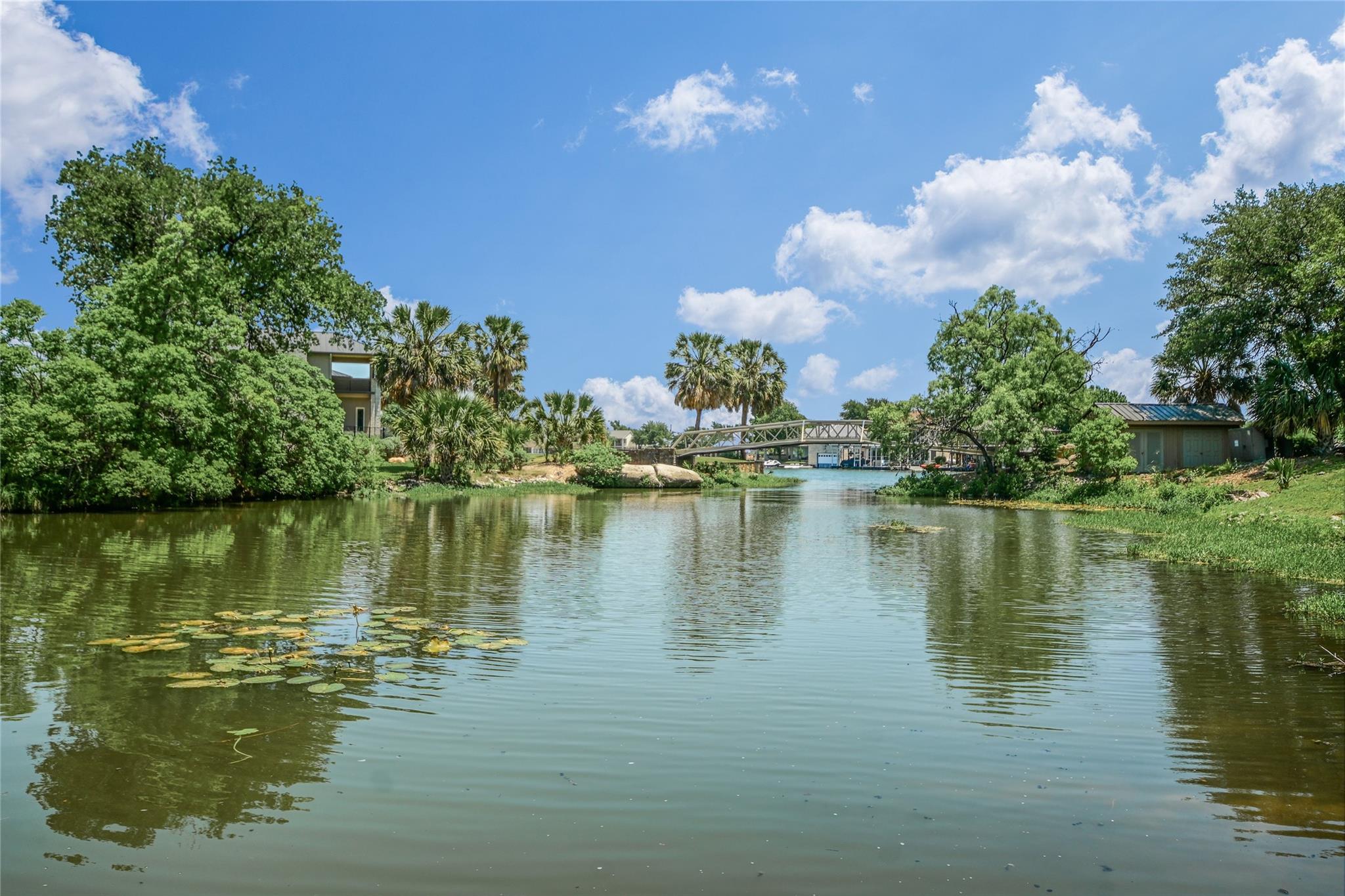 402 Lost Echo # 4, Horseshoe Bay, TX 78657