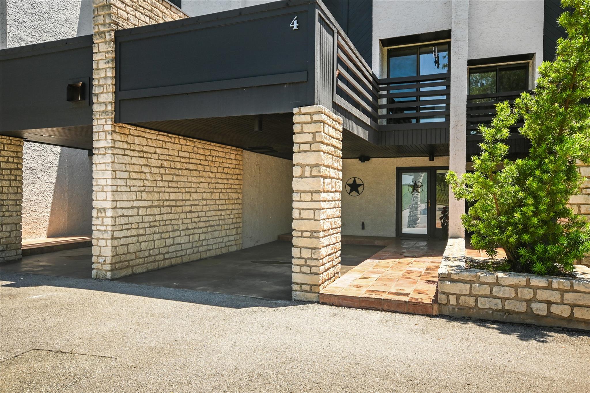 402 Lost Echo # 4, Horseshoe Bay, TX 78657