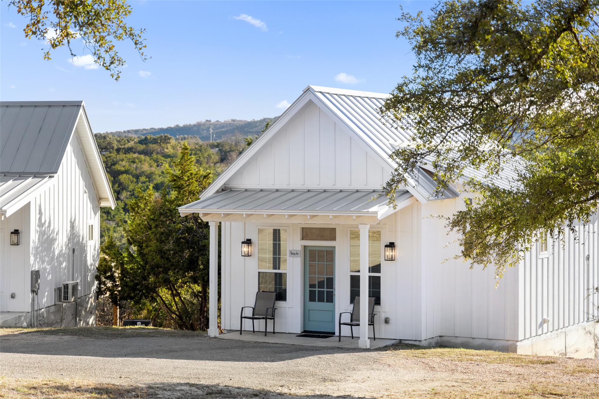 810-2 Kothmann Rd, Dripping Springs, TX 78620