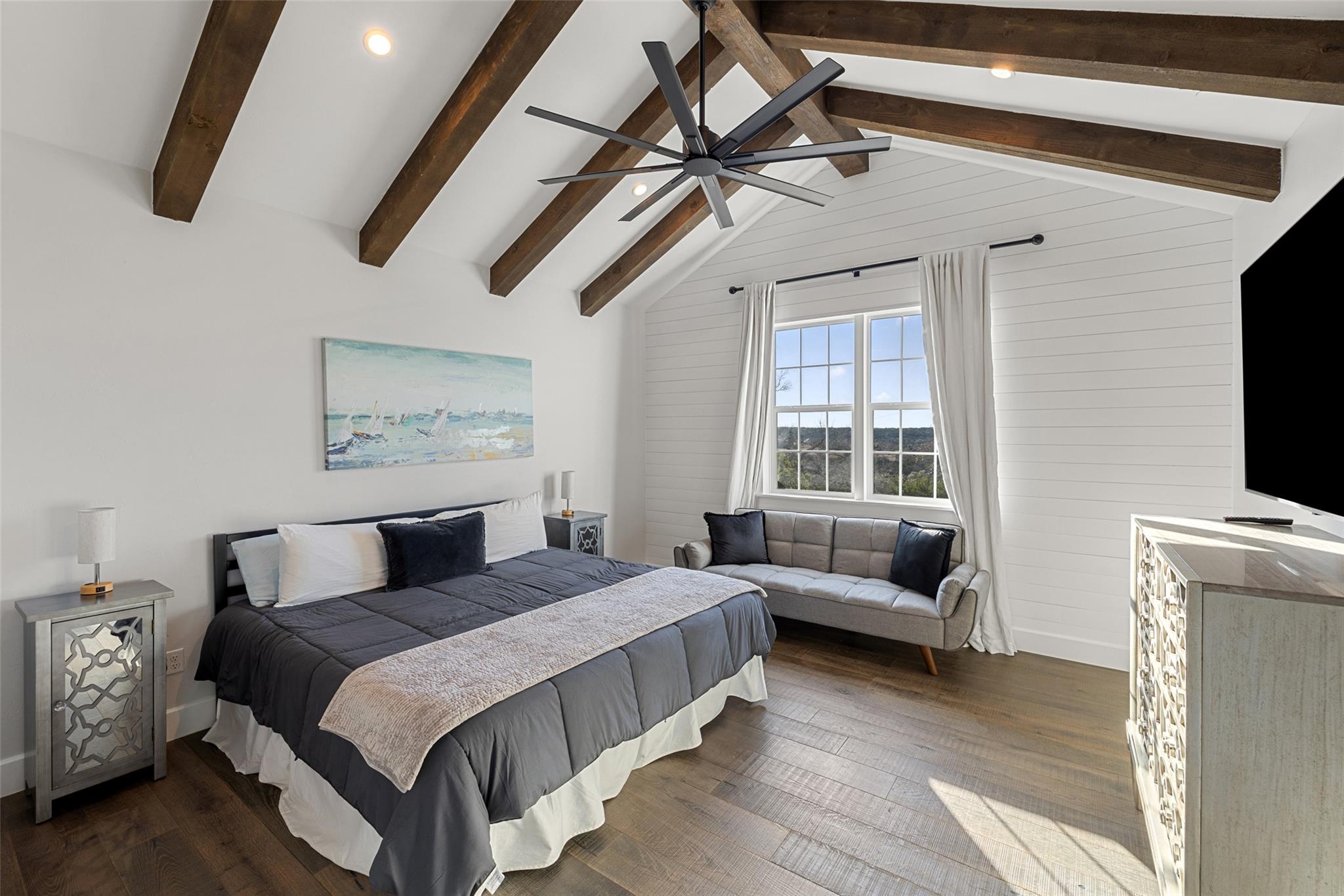 810-2 Kothmann Rd, Dripping Springs, TX 78620