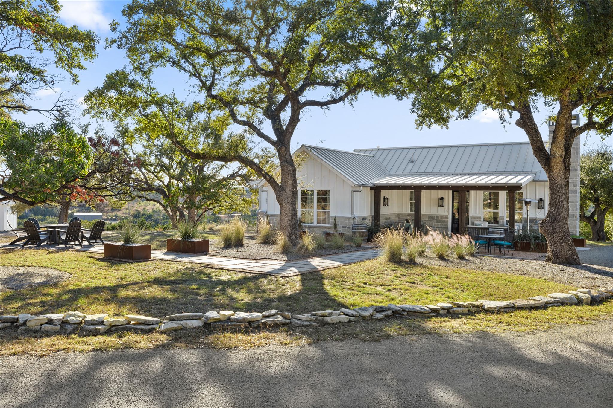 810-2 Kothmann Rd, Dripping Springs, TX 78620