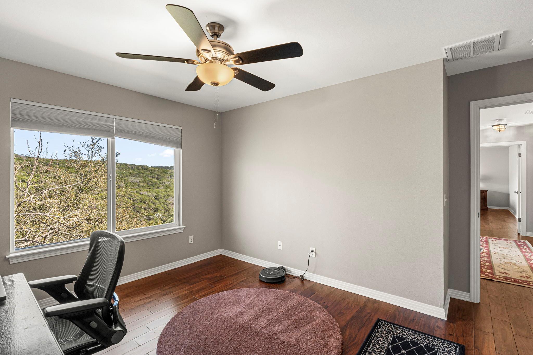 7716 Waldon Dr # E, Austin, TX 78750