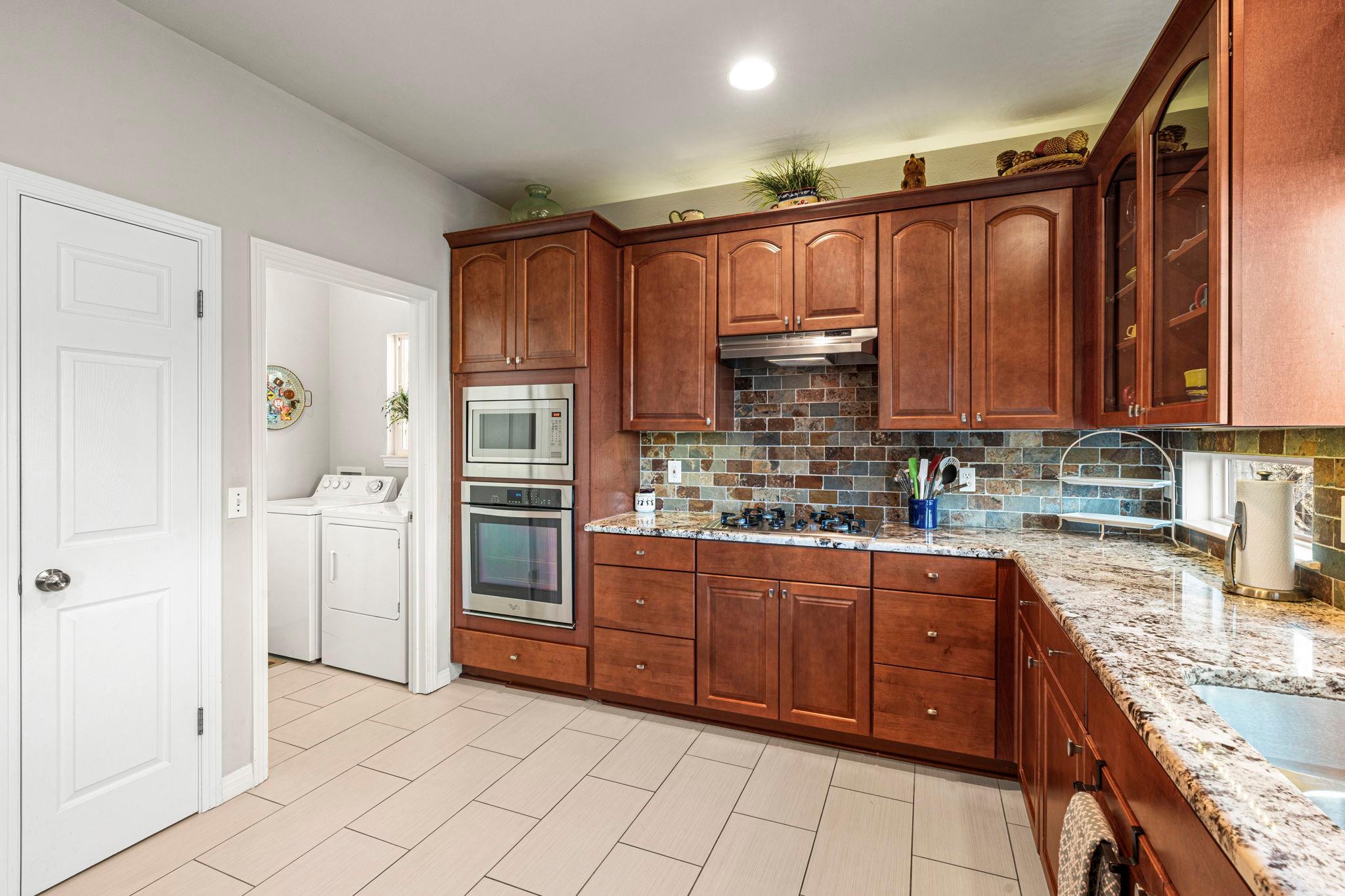 7716 Waldon Dr # E, Austin, TX 78750