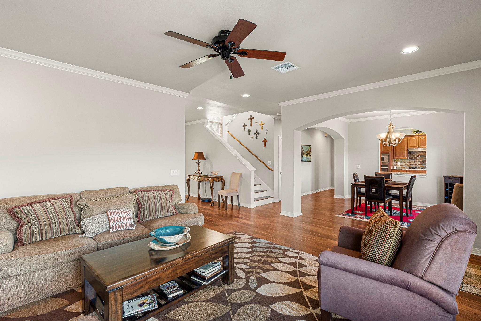 7716 Waldon Dr # E, Austin, TX 78750